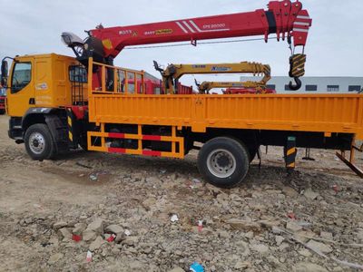 柳汽6.3噸隨車(chē)吊平板車(chē) 高效多功能的物流解決方案