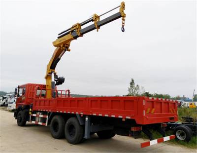 六米一東風(fēng)天錦隨車(chē)吊 小型隨車(chē)吊的實(shí)用之選
