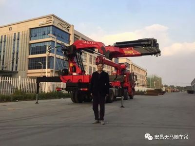 新宏昌重工集團創始人親赴揚州工廠，為隨車吊新品展前助陣